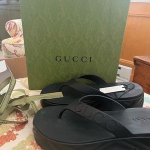 Brand new Gucci flip flops size 10 with box and dust bag